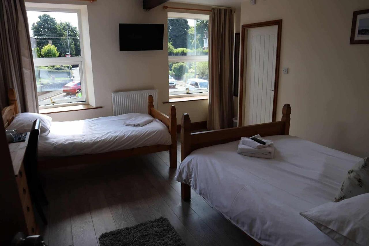 The Hare & Hounds Inn Foulridge Екстер'єр фото