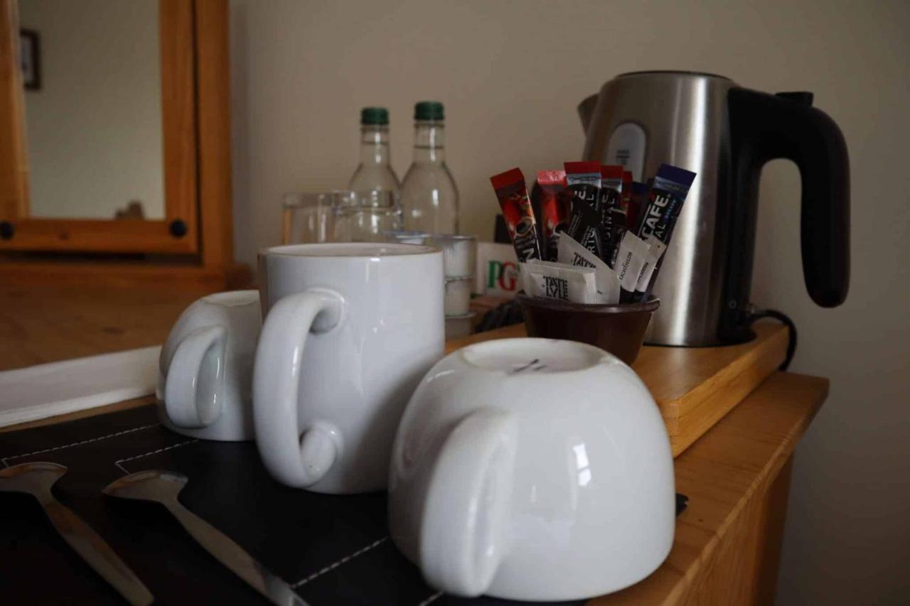 The Hare & Hounds Inn Foulridge Екстер'єр фото