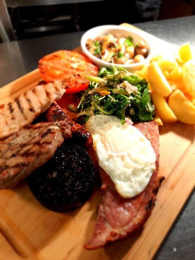 The Hare & Hounds Inn Foulridge Екстер'єр фото