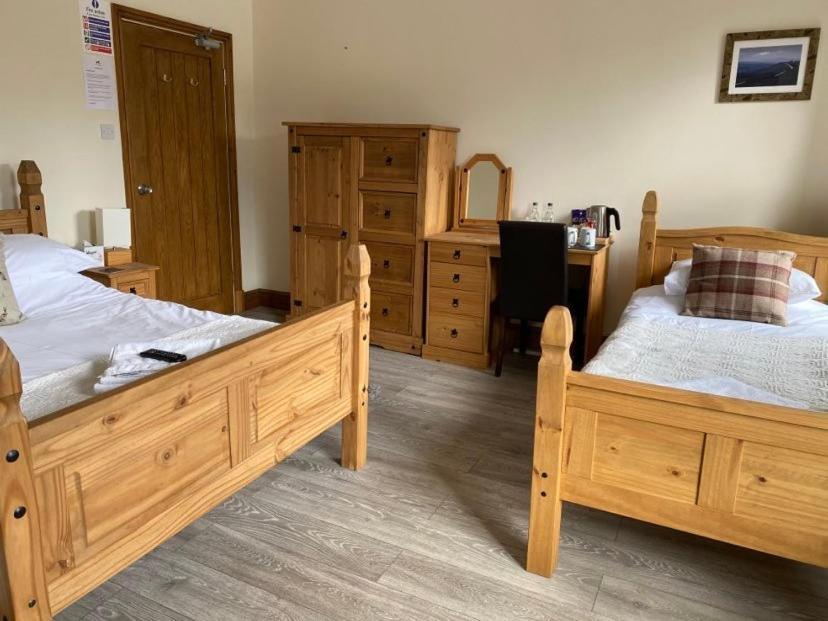 The Hare & Hounds Inn Foulridge Екстер'єр фото
